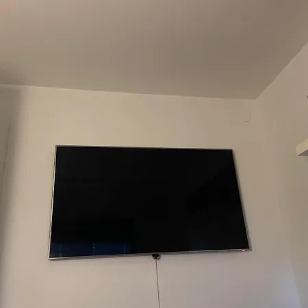Small But Cozy 1 Bedroom With Living Χβιντόβρε