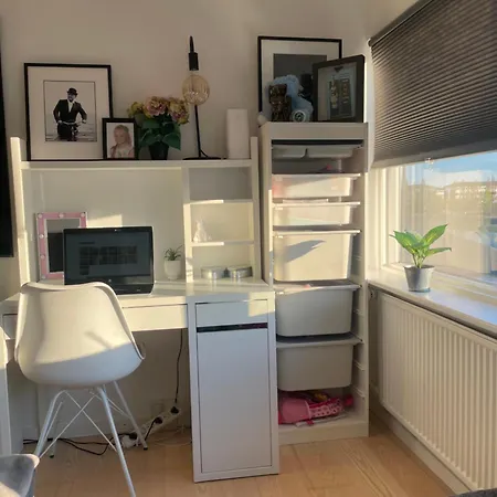 Apartment Small But Cozy 1 Bedroom With Living
